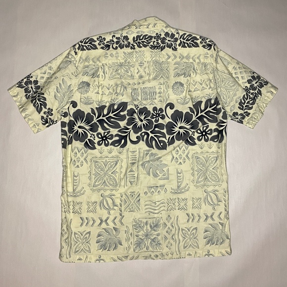 Vintage Hawaiian Graphic Button Up - Picture 3 of 3